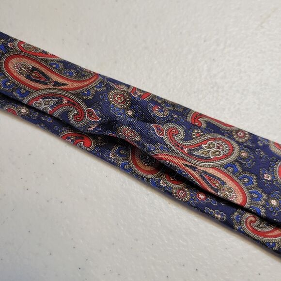 Dior Blue and Red Silk Tie with Paisley Design - Picture 7 of 8